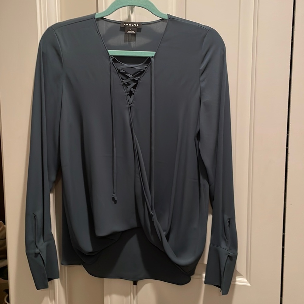 Trouvé top 1/2 tie up - drape style size Small
